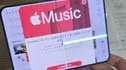 iPhone Duo линия посередине экрана