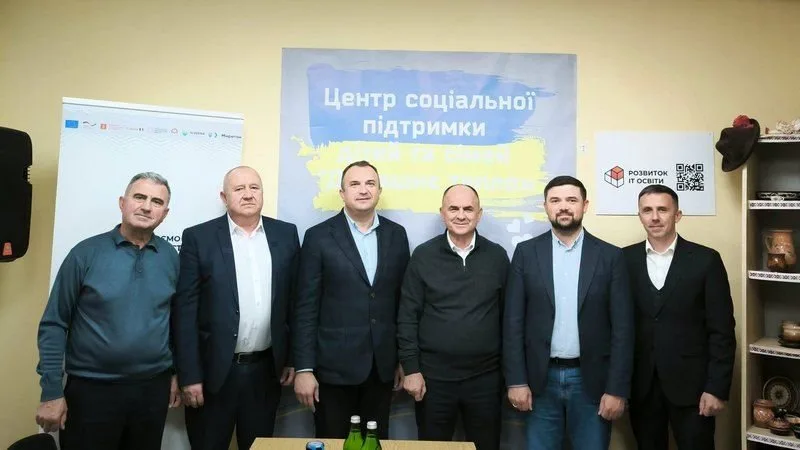 Сім громад Хустщини підписали договір про спільне утримання центру для дітей та сімей