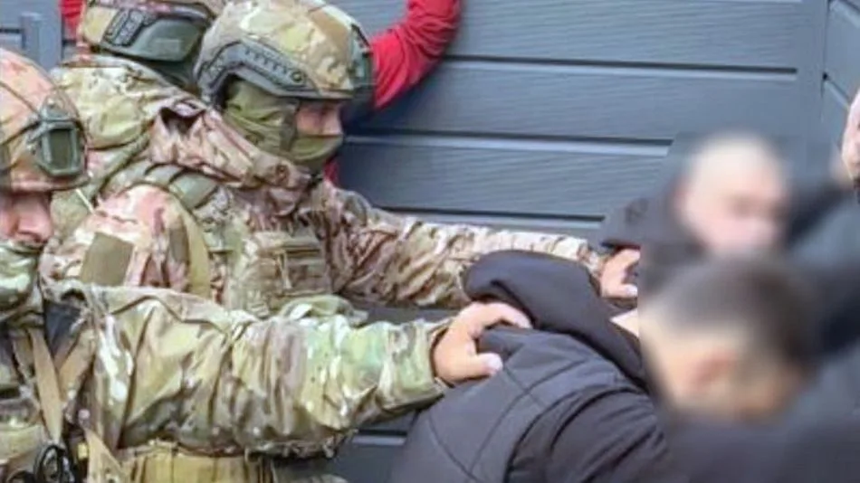 На Дніпропетровщині накрили банду з майже 73 тисячами пачок фейкових цигарок