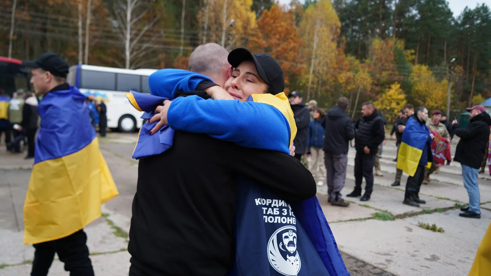 Україна повернула з російського полону 270 людей: серед звільнених — оборонці Маріуполя та вцілілі під час теракту в Оленівці