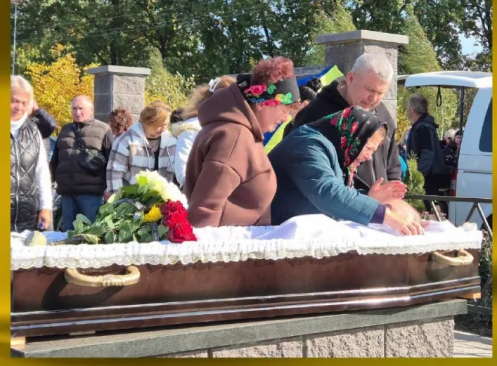 У Путивлі провели в останню путь захисника України Віталія Пухкала