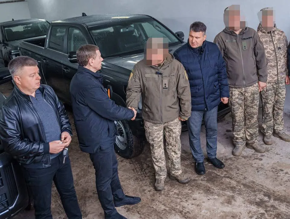 Пікапи для ППО передала команда МКГШ