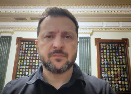 Зеленский высказался об ударах по российским НПЗ и энергетике