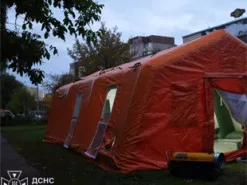 У Києві розгортають намети ДСНС, де можна зарядити гаджети та скористатися Wi-Fi