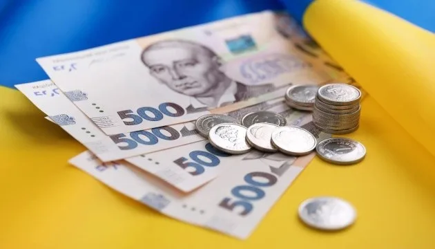 Затримка платежів від Держказначейства, прощання з воїнами та наслідки атаки дрона РФ біля Львова: головні новини дня - 8