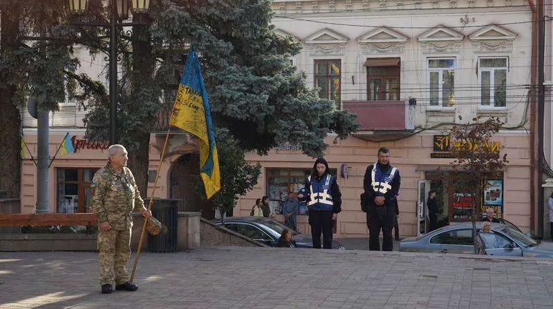 (ФОТО) Як у Чернівцях відзначили День захисників та захисниць України