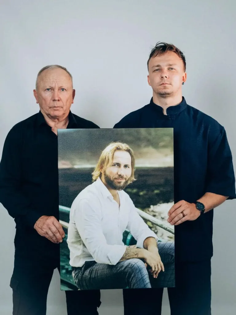 Історії 15 Героїв з Кілії стануть основою фотовиставки: завершено перші зйомки меморіального проєкту “Імена, які живуть”