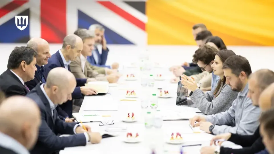 У Києві відкрили британський бізнес-центр для оборонних компаній 