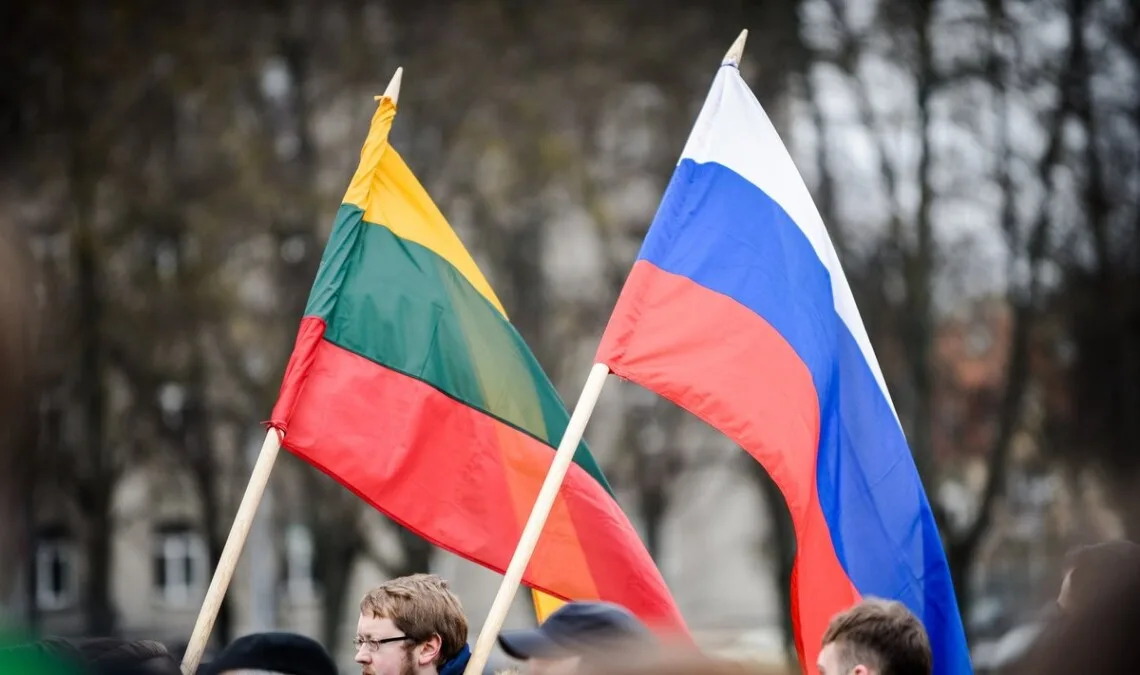 Lithuanian “elves” hack the Kremlin’s algorithms and save Britain from fake news
