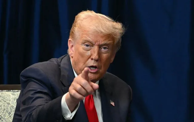 Трамп «взбешен» и может остановить обмен разведданными с Украиной, — СМИ