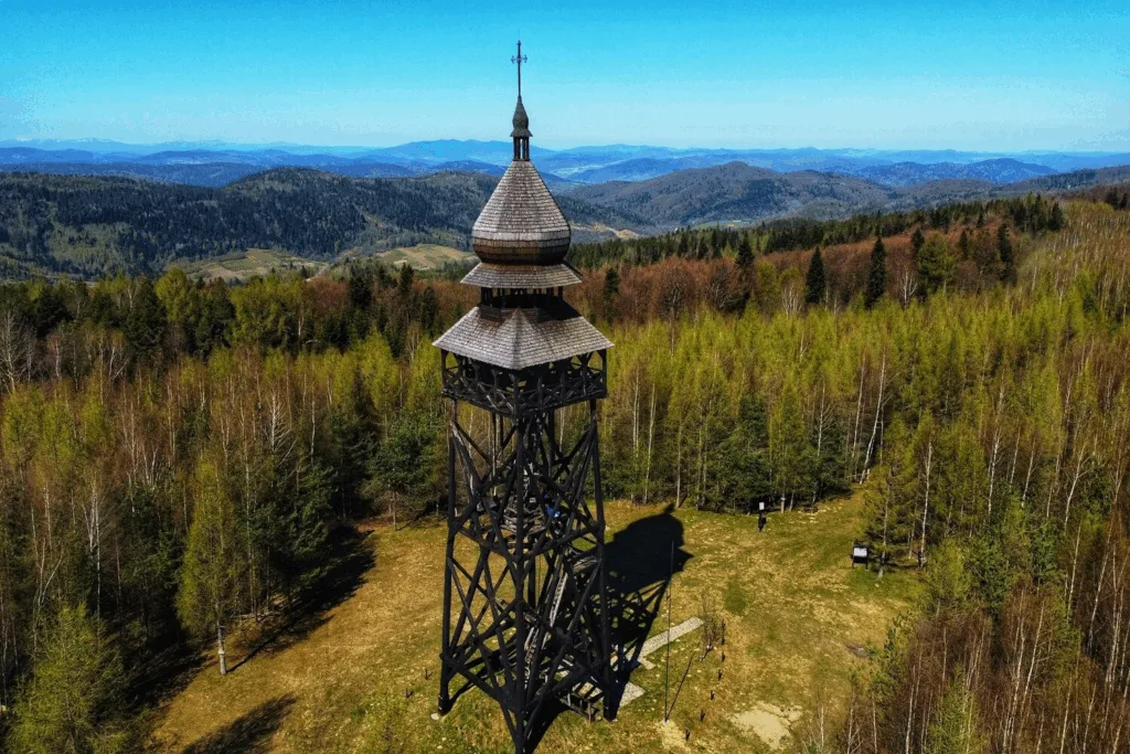 Скелі, давні фортеці та палаци: куди поїхати на Львівщині восени - 9