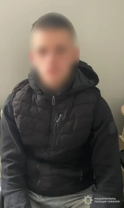 У Львові двоє мешканців Дніпропетровщини побили перехожого та погрожували пістолетом - 05.10.2026