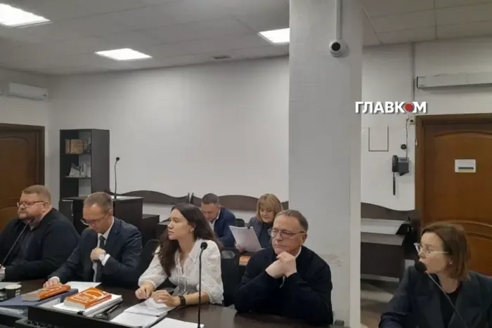 Адвокати Крупи влаштували гарячу перепалку із суддею (відео)