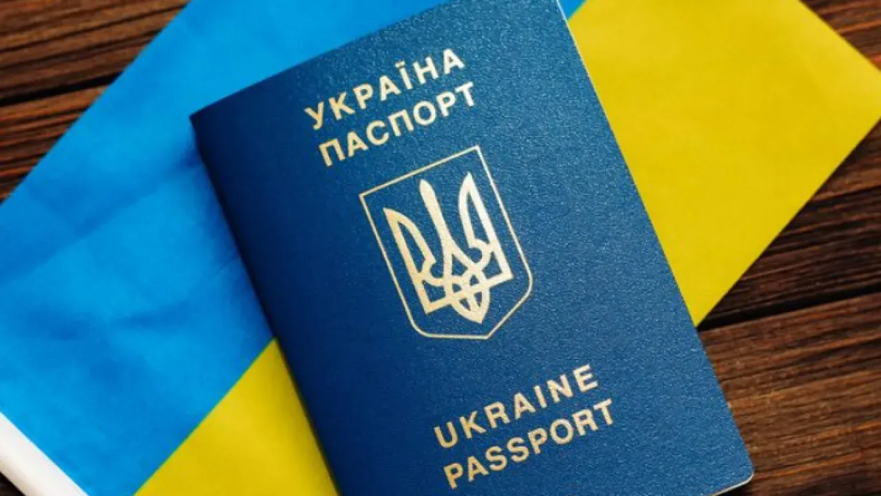 Українцям не зроблять закордонний паспорт без цього: який документ треба обов’язково надати