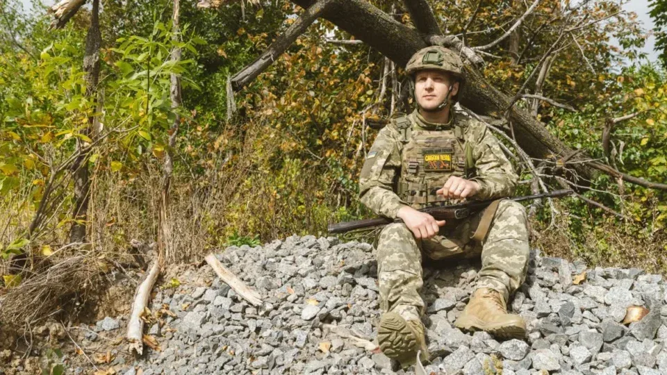 «Колись слухав телефони, а тепер чує ворога»: як «Малий» став очима й вухами піхоти в Куп’янську 