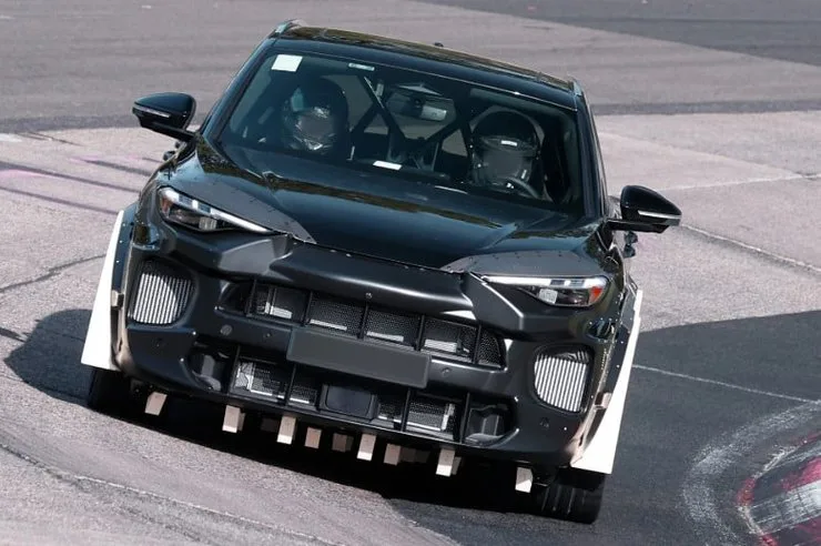 Автомобиль Porsche Macan с газовым двигателем