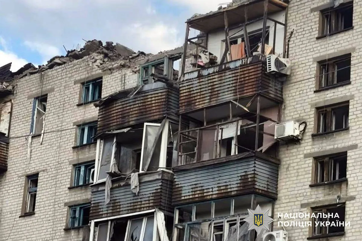 Обстріл Слов’янська 21 жовтня 2026 року — російські авіабомби та дрони пошкодили багатоповерхівки, поранені восьмеро людей