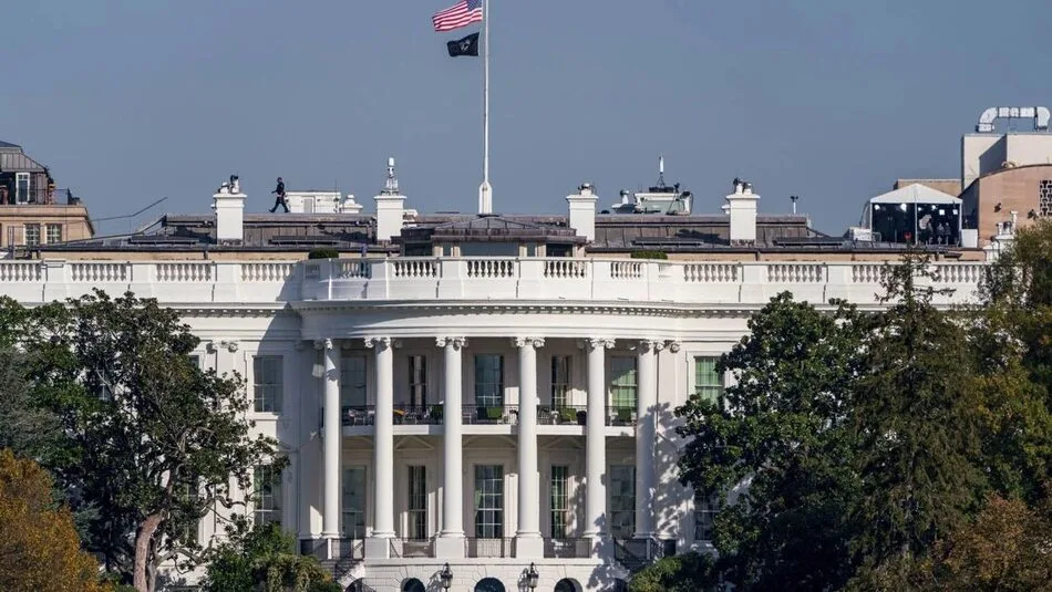 Білий дім США уже теж стежить за можливою чумою в росії та оцінює варіанти дій – Axios