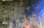 Россияне атаковали двор многоэтажки в Днепре