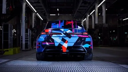 BMW М3 — компания представила прототип полностью электрического седана