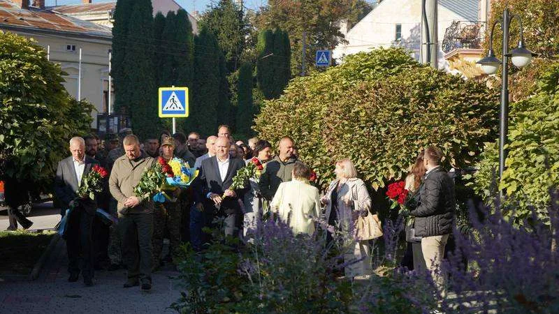 (ФОТО) Як у Чернівцях відзначили День захисників та захисниць України