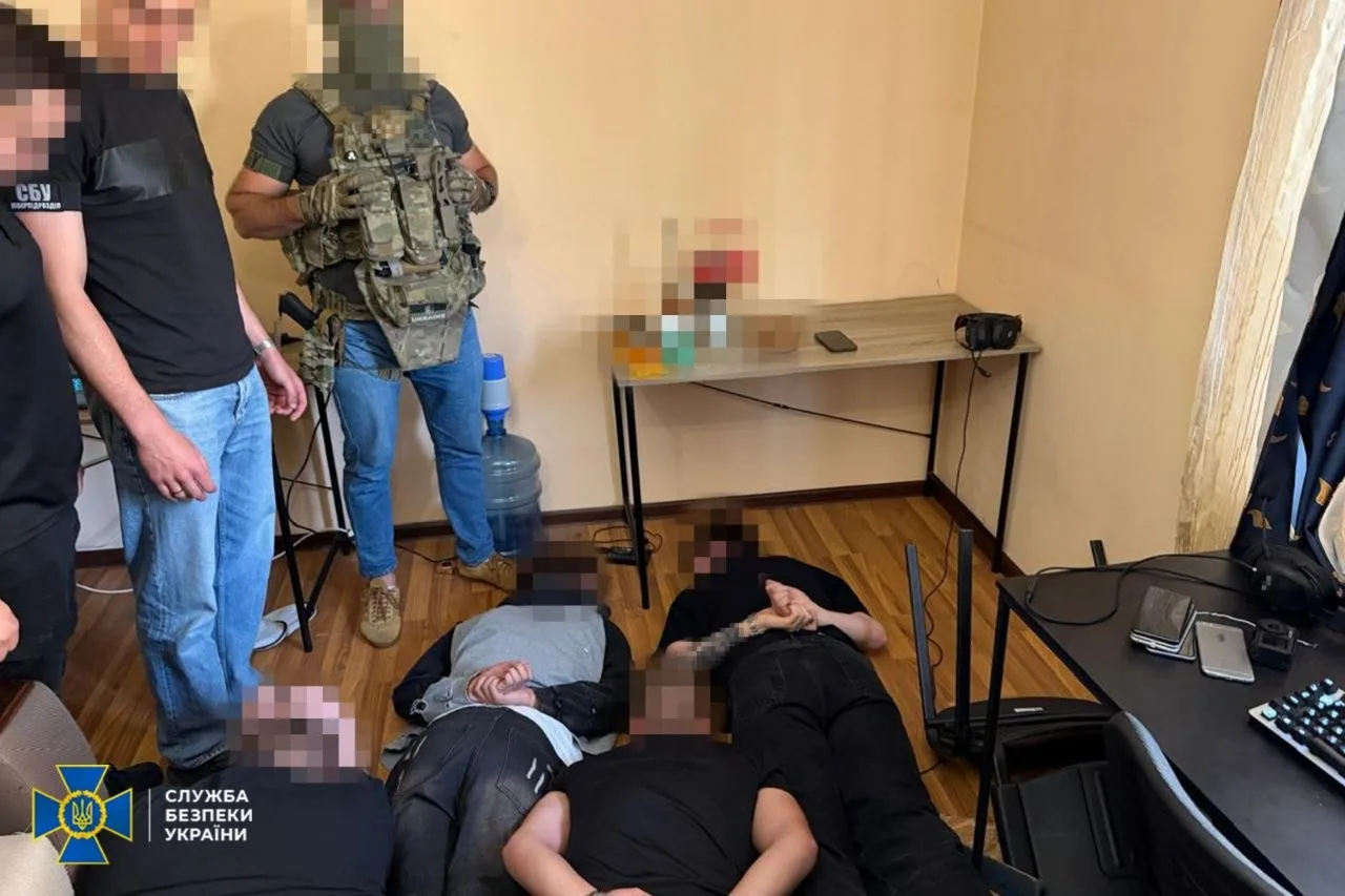 У Стрию викрили шахрайський колцентр, який обкрадав чоловіків через сайти знайомств