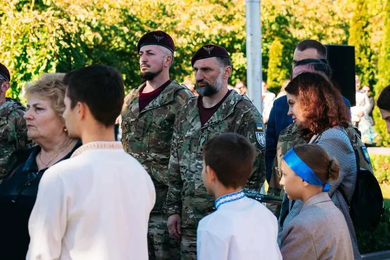 У місті на Буковині відкрили Меморіал загиблим Героям-захисникам України
