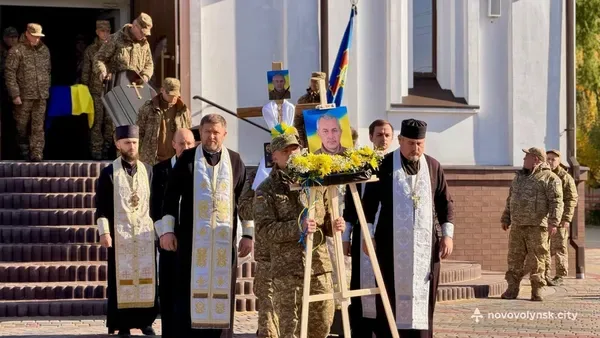 У Нововолинську попрощалися із 40-річним захисником Миколою Клецем (фото)
