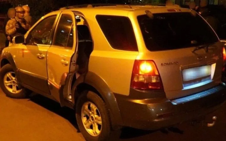 У Києві викрили схему продажу автівок, ввезених для ЗСУ під виглядом гуманітарної допомоги