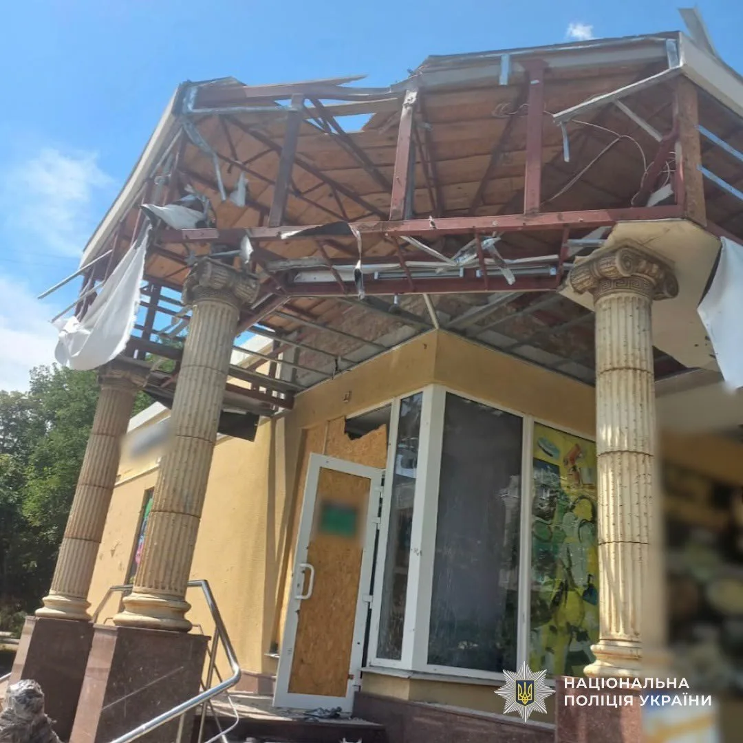 Поліція документує наслідки атак на Дніпропетровщині: двоє загиблих - 01.10.2026