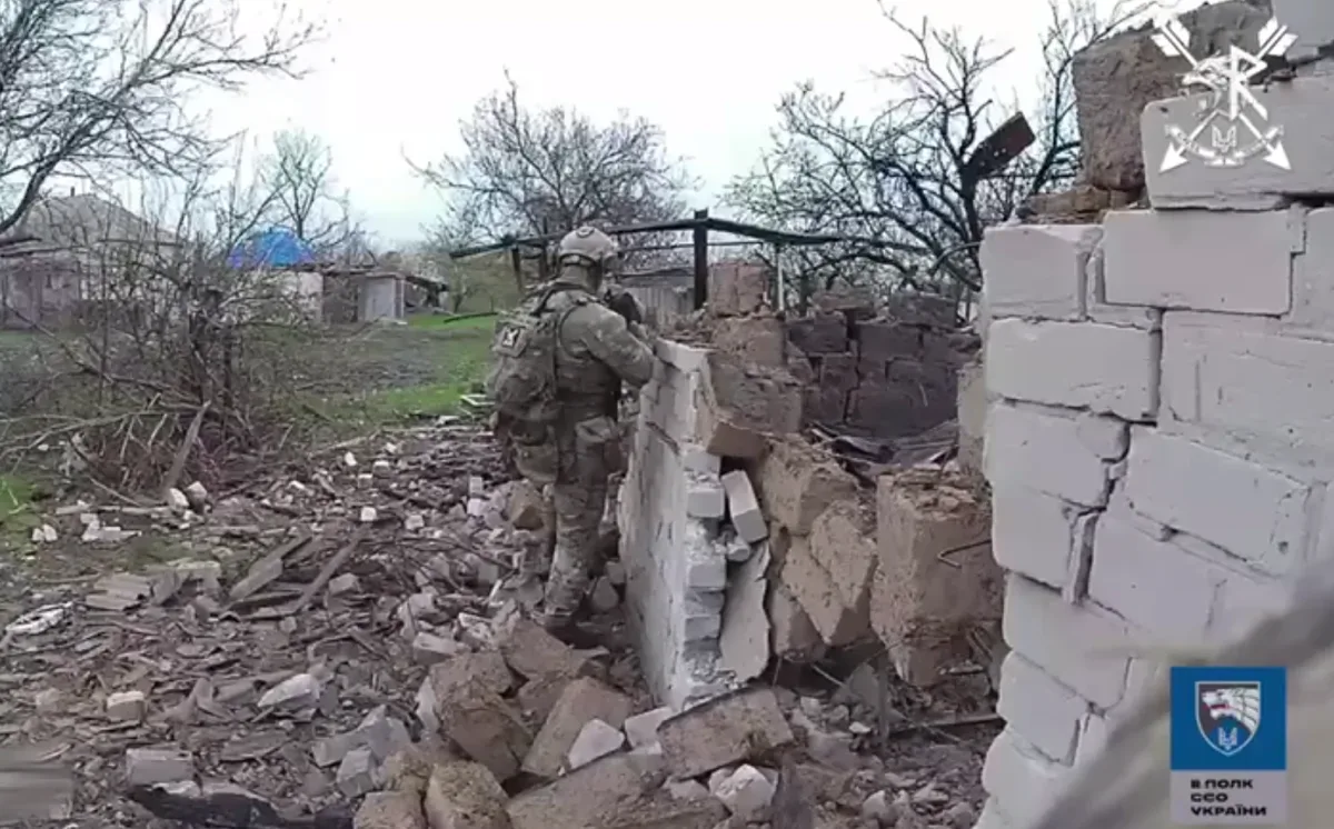 Оператори 8-го полку ССО беруть в полон трьох російських військових під час операції «Вівальді»