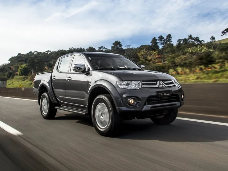 Автомобиль Mitsubishi Triton