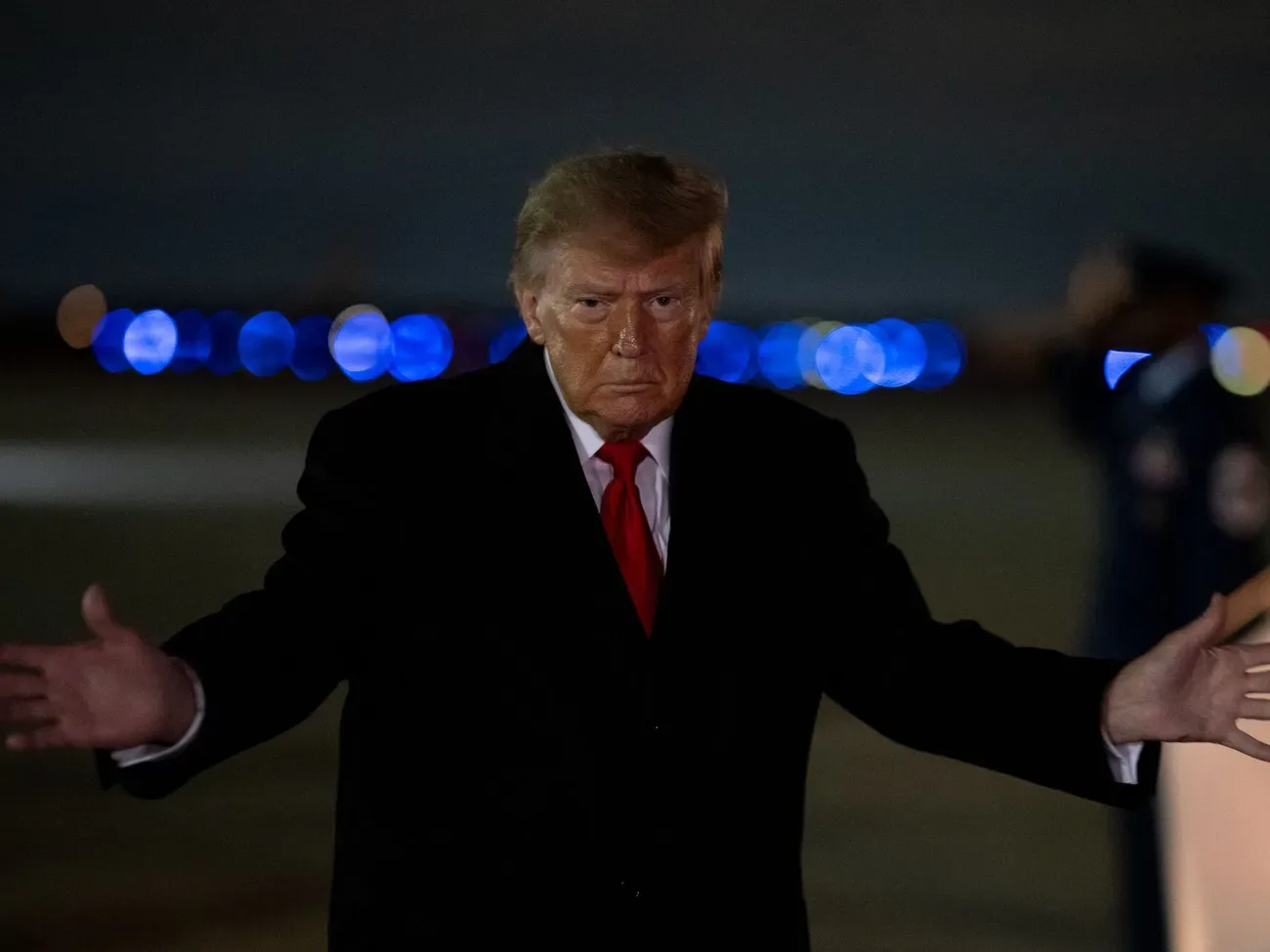 Трамп став настільки непопулярним, що в партії непокояться через його участь у передвиборчій кампанії – CNN