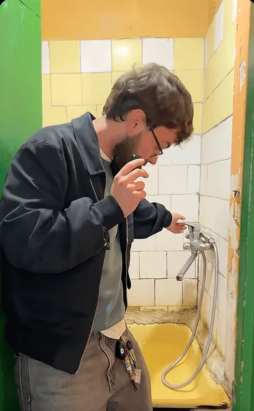 общежития в Лондоне и Львове