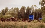 Военным Латвии на границе с Беларусью угрожали вооружённые люди в масках